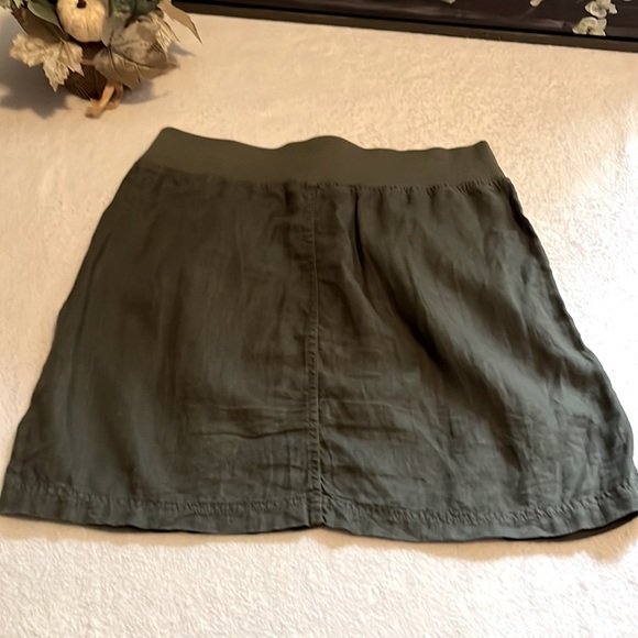 Hunter Green Linen Skirt - Picture 5 of 11